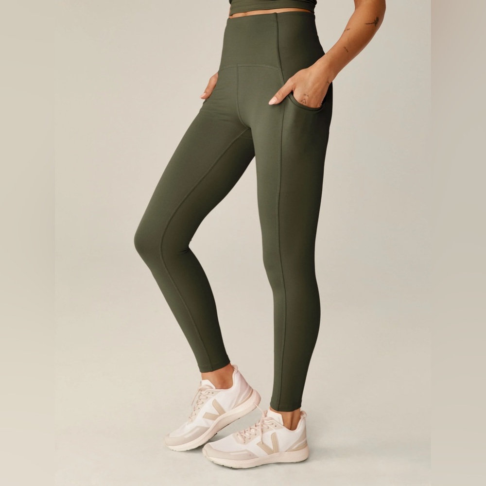 POWERBEYOND™ Strive Pocket Midi Legging 2.0 - Modern Olive / XS